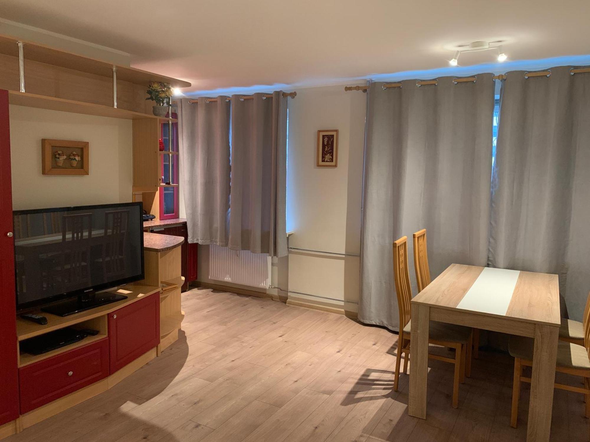 Dikol Two-Room Apartment-Self Check-In & Free Parking Near City Center Reval Exterior foto